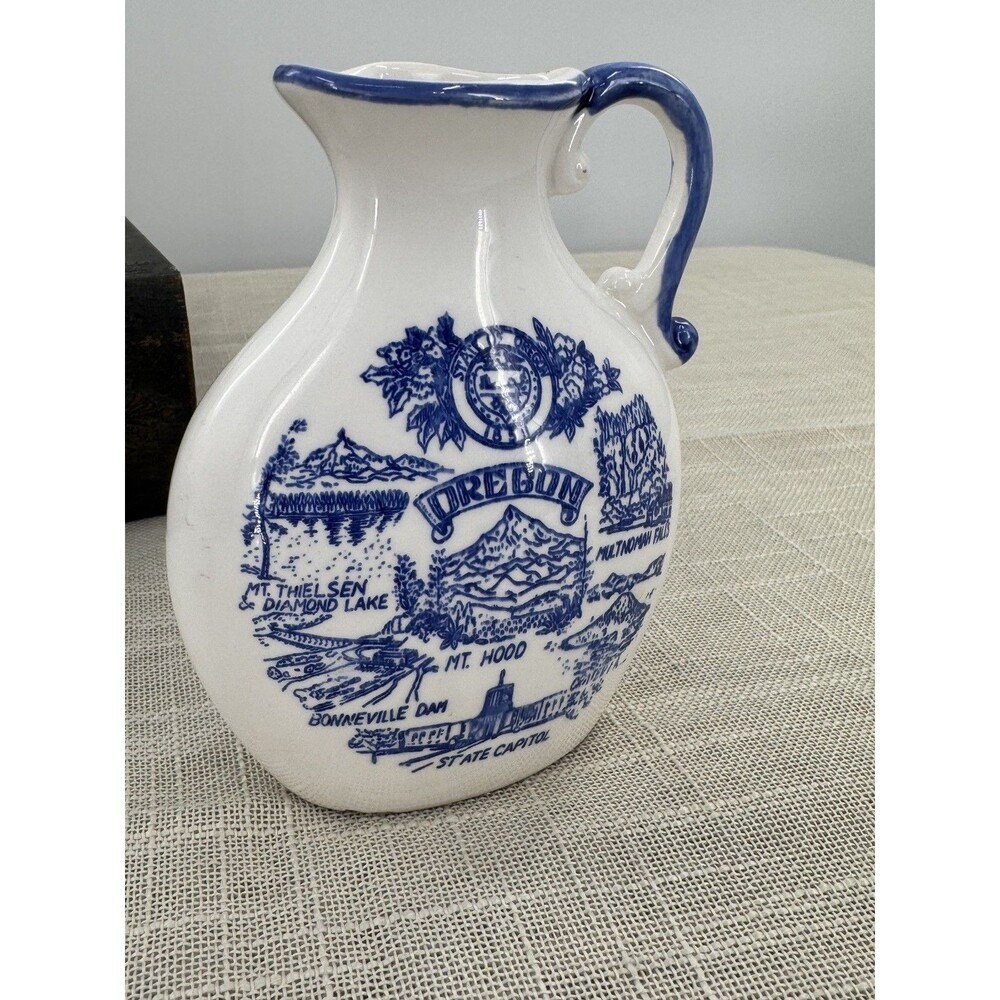 Vintage Blue & White Ceramic Left Handed Southpaw Pitcher Oregon Dutch Windmill - Picture 9 of 11